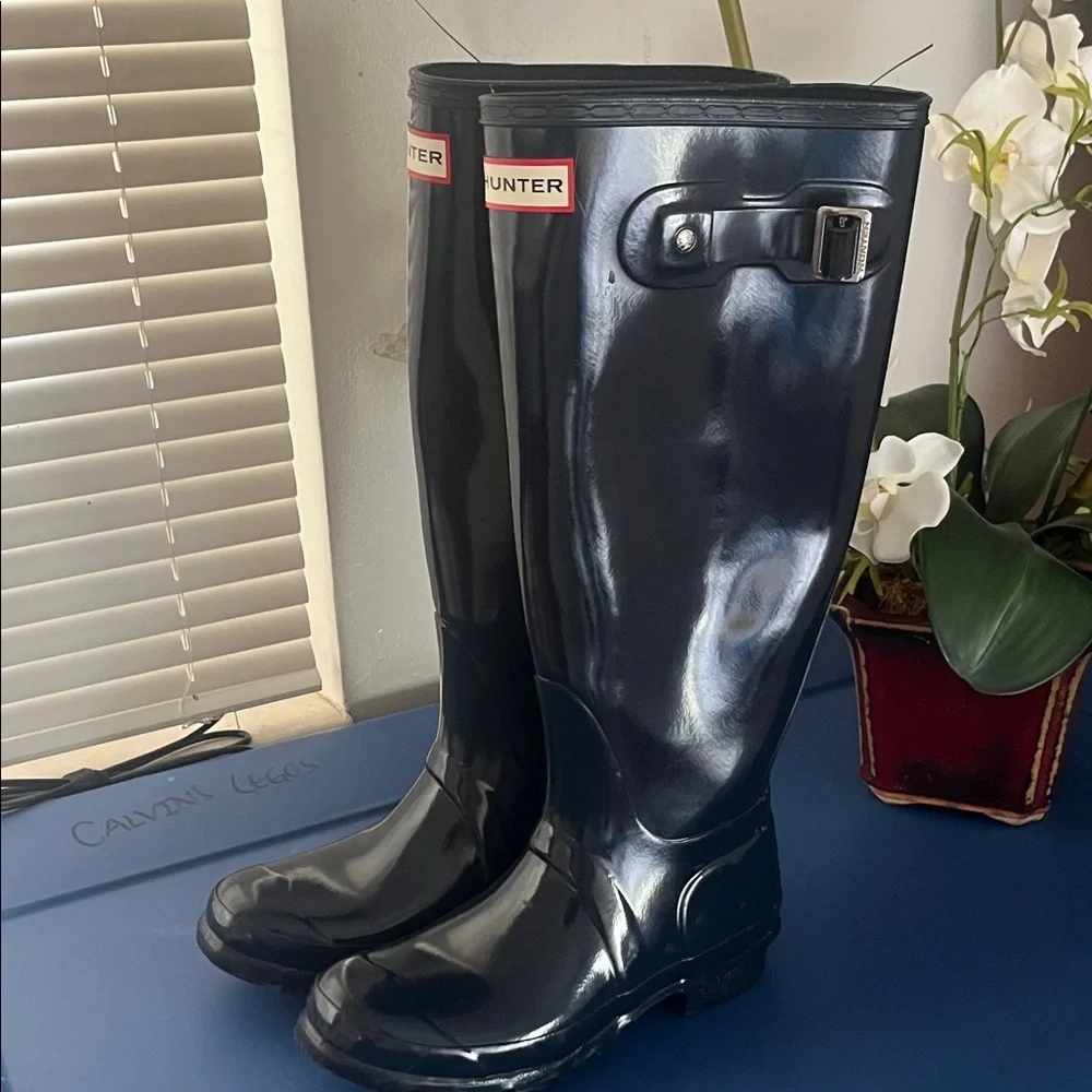 Hunter Women Glossy Original Tall Rain Boots Navy